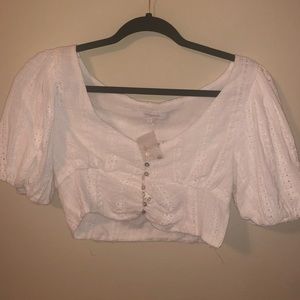 Olivaceous white crop top